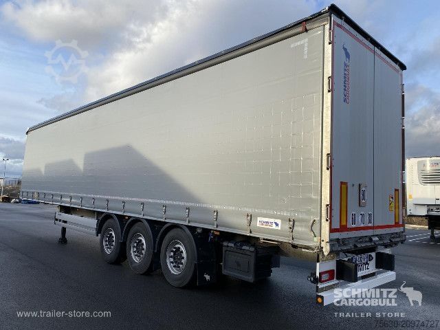 Nyitott ponyvás félpótkocsi Schmitz Cargobull Semitrailer Curtainsider Standard