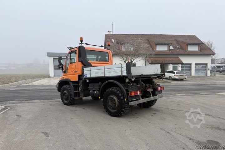 Háromirányú billenő teherautó Mercedes-Benz Unimog U 400 4x4 / Swiss-Vehicle
