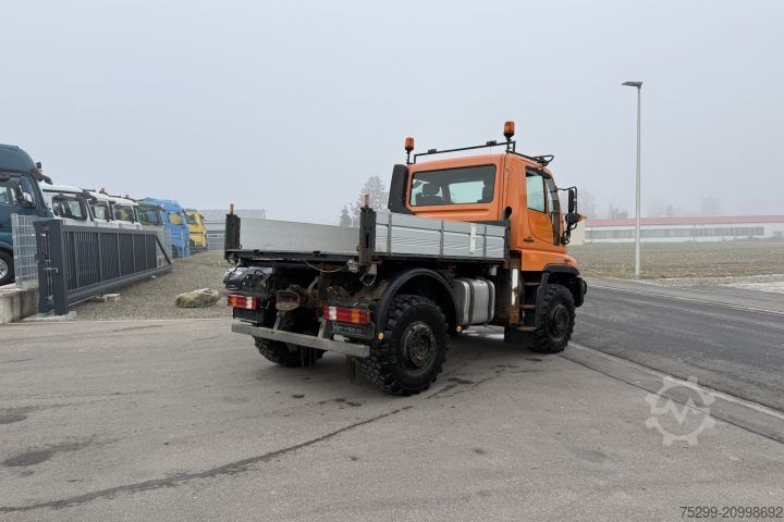 Háromirányú billenő teherautó Mercedes-Benz Unimog U 400 4x4 / Swiss-Vehicle