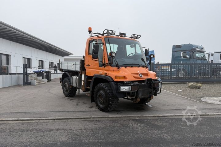 Háromirányú billenő teherautó Mercedes-Benz Unimog U 400 4x4 / Swiss-Vehicle