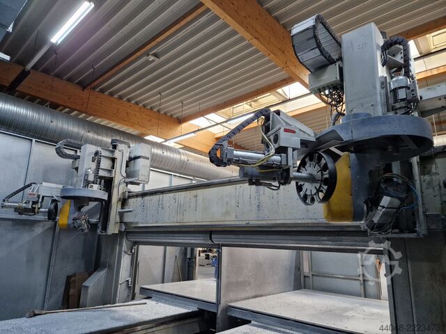 Centro de usinagem CNC MAKA MM 7t