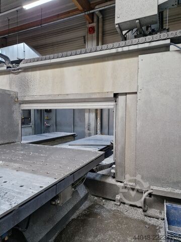 Centro de usinagem CNC MAKA MM 7t