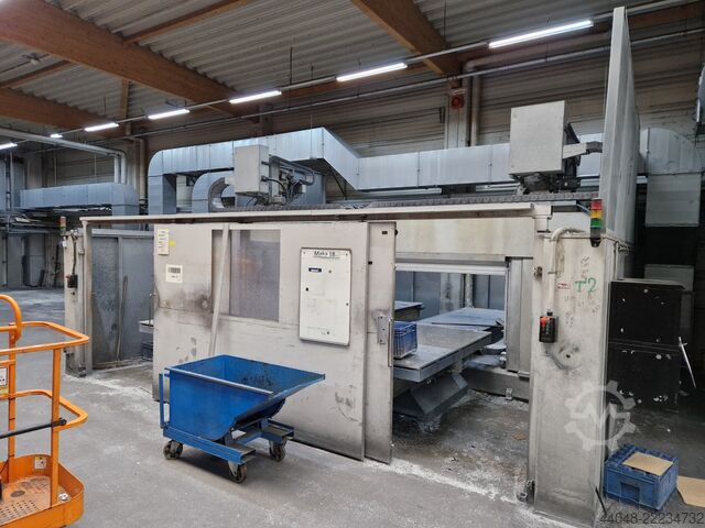 Centro de usinagem CNC MAKA MM 7t