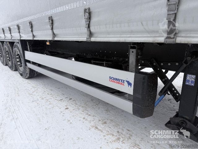 Öppen semitrailer med kapell Schmitz Cargobull Curtainsider Standard
