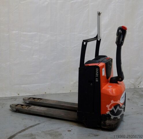 Electric Pallet Truck Toyota LWE 200