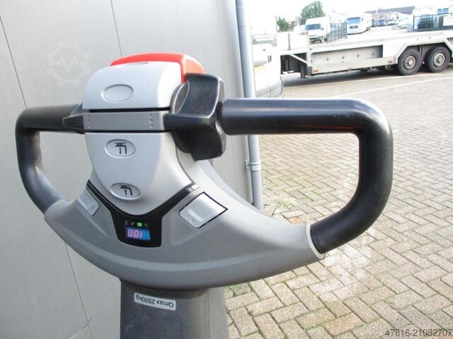 Palletwagen TOYOTA LPE250