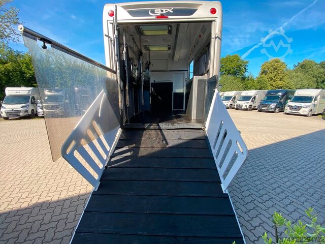 Sığır taşıma kamyonu MERCEDES-BENZ 2663 STX 5 Pferde  POP-OUT+POP-UP  Top Zustand