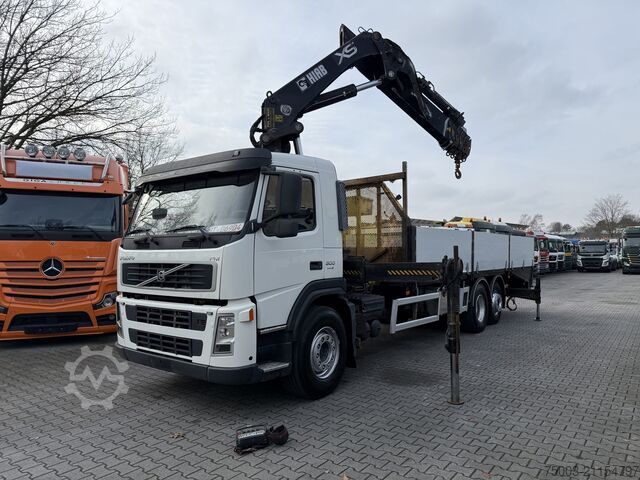Żuraw samochodowy Volvo FM300 6X2*4 Maschinentransporter Kran Hiab 322
