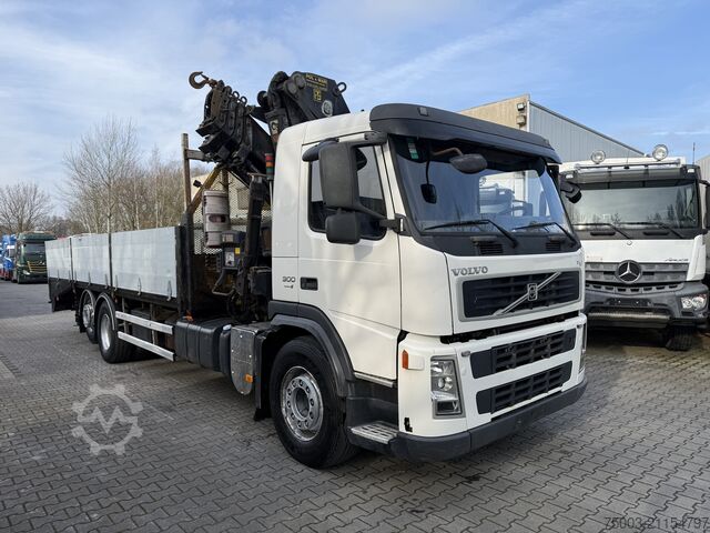 Żuraw samochodowy Volvo FM300 6X2*4 Maschinentransporter Kran Hiab 322