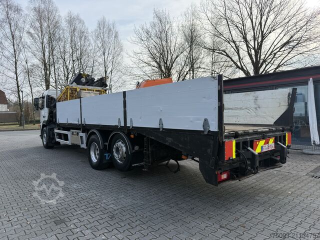 Żuraw samochodowy Volvo FM300 6X2*4 Maschinentransporter Kran Hiab 322