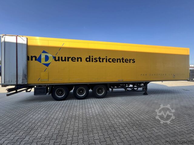  Schmitz Cargobull SKO 24 Zijwanden / SAF trommelremmen / gegalvan...