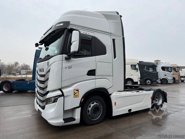 Volume trekker IVECO S-WAY 530 * RETARDER * 2 X TANK * ACC * WENIG KM