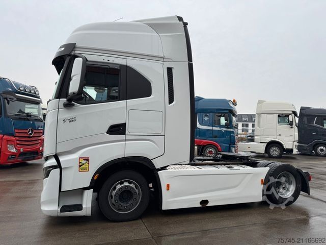 Volume trekker IVECO S-WAY 530 * RETARDER * 2 X TANK * ACC * WENIG KM