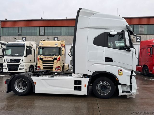 Volume trekker IVECO S-WAY 530 * RETARDER * 2 X TANK * ACC * WENIG KM