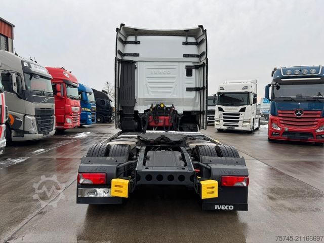 Volume trekker IVECO S-WAY 530 * RETARDER * 2 X TANK * MIT AUFLIEGER