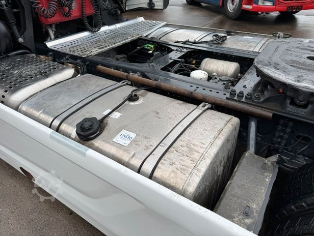 Volume trekker IVECO S-WAY 530 * RETARDER * 2 X TANK * MIT AUFLIEGER