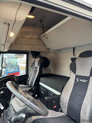 Volume trekker IVECO S-WAY 530 * RETARDER * 2 X TANK * MIT AUFLIEGER