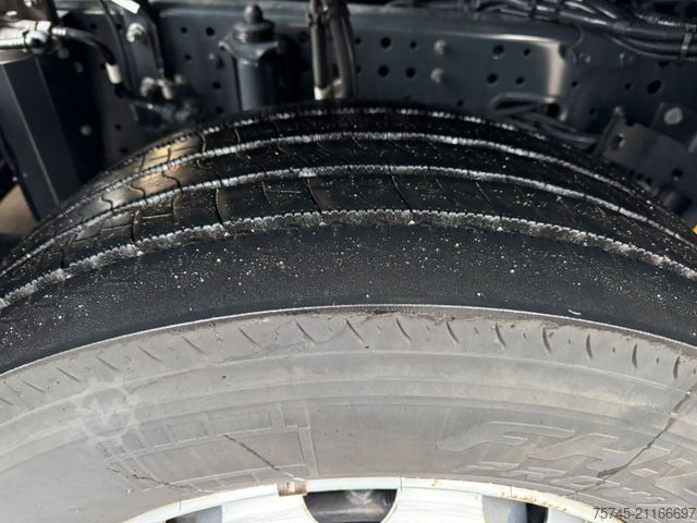 Volume trekker IVECO S-WAY 530 * RETARDER * 2 X TANK * MIT AUFLIEGER