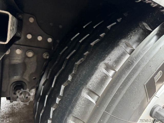 Volume trekker IVECO S-WAY 530 * RETARDER * 2 X TANK * MIT AUFLIEGER