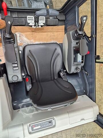 Graaflaadmachine Sunward SWE17F, Aktion