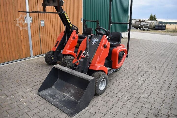 Udvari traktor Heracles H130