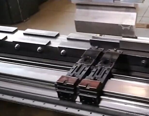 Hydr. zmáčkněte brzdu AMADA HFT220/4  4100 x 220 to