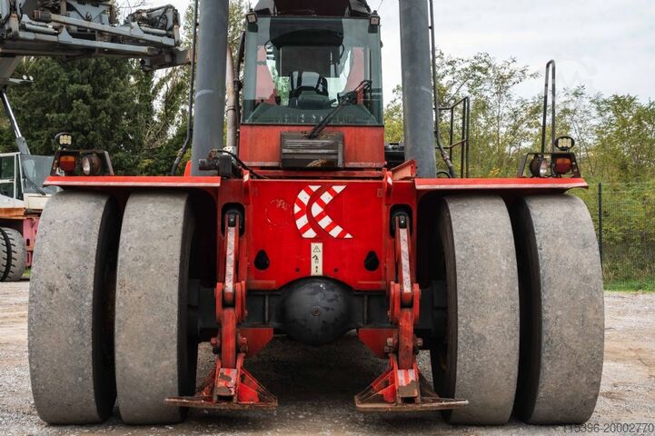 Volle container reachstacker Kalmar DRF450-70C5XS