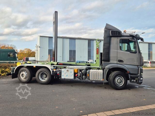 Hakenarmsystem Mercedes-Benz Arocs 2551 L 6x2/4-4 HAD HIAB ULT21S56 AHK