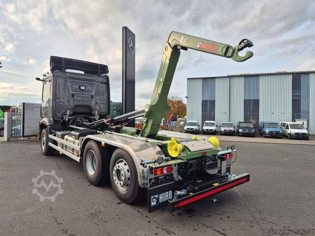 Hakenarmsystem Mercedes-Benz Arocs 2551 L 6x2/4-4 HAD HIAB ULT21S56 AHK