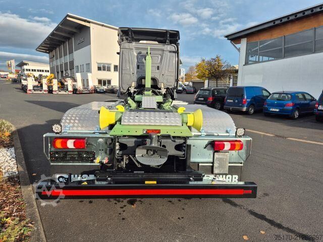 Hakenarmsystem Mercedes-Benz Arocs 2551 L 6x2/4-4 HAD HIAB ULT21S56 AHK