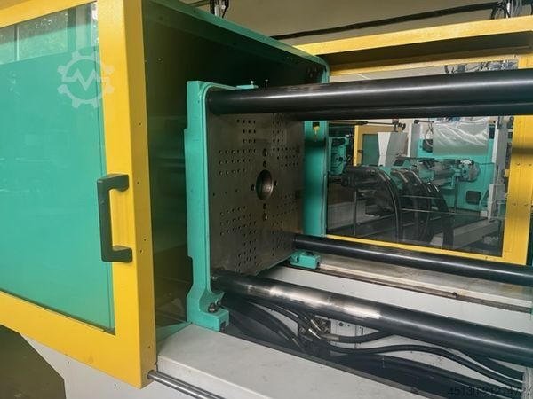 Injection molding machine Arburg 520S 1300-800