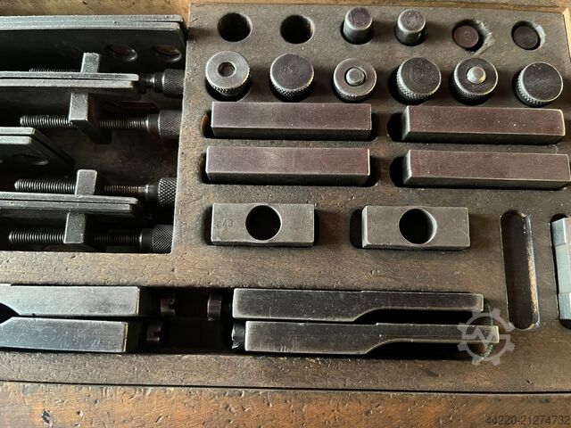End gauge connector and universal holder Hommel Z 101