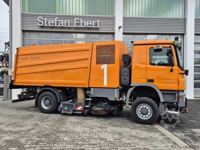 Silniční zametač MERCEDES-BENZ Actros 2032 A 4x4 Bucher STKF 9500 Airport