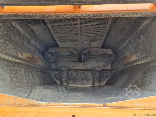 Silniční zametač MERCEDES-BENZ Actros 2032 A 4x4 Bucher STKF 9500 Airport