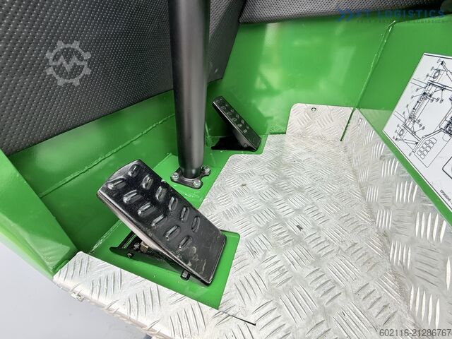 Stivuitor cu patru direcții Combilift C3000 DIESEL TRIPLEX 4900 POSITIONER