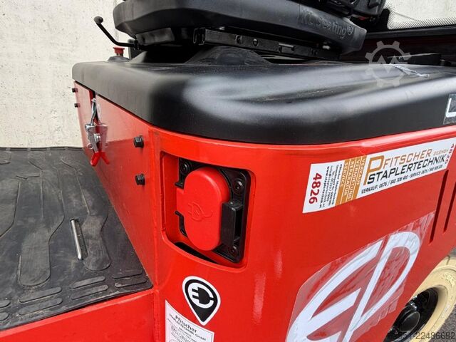 Elektrisk 4 -hjulig gaffeltruck EP EFL 183 LI ION