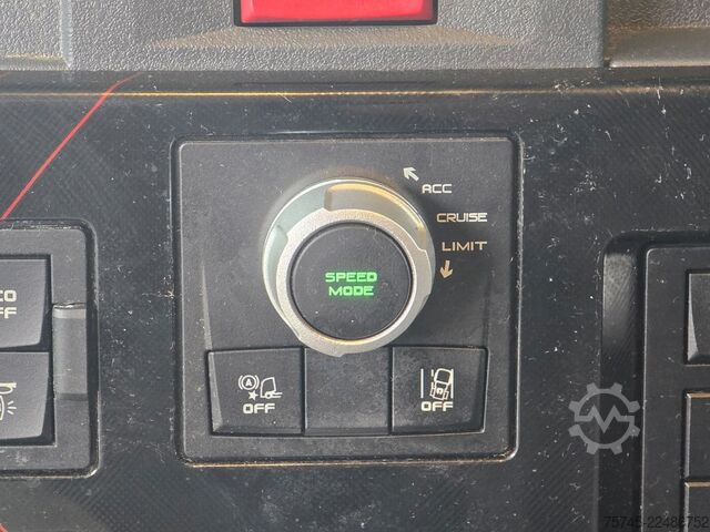 Standard trækkerunit RENAULT T 520 * ACC * KLIMAAUT. * SPURHALTE *