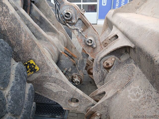 Utovarivač na točkovima VOLVO L180H Radlader 29,7 t *Waage *12.069 h