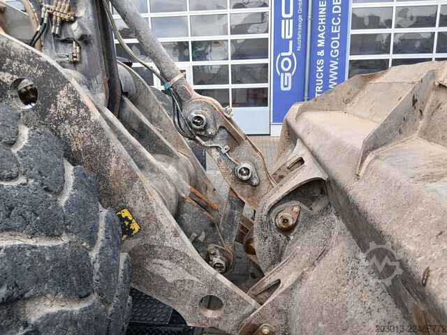 Utovarivač na točkovima VOLVO L180H Radlader 29,7 t *Waage *12.069 h