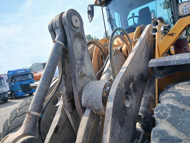 Utovarivač na točkovima VOLVO L180H Radlader 29,7 t *Waage *12.069 h