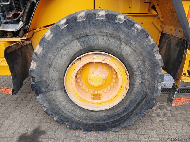 Utovarivač na točkovima VOLVO L180H Radlader 29,7 t *Waage *12.069 h