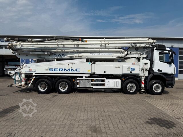 Kamion sa pumpom za beton MERCEDES-BENZ AROCS 4451 8x4 EURO 6 Betonpumpe SERMAC 5RZ51