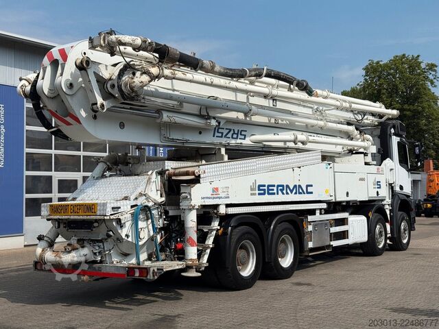 Kamion sa pumpom za beton MERCEDES-BENZ AROCS 4451 8x4 EURO 6 Betonpumpe SERMAC 5RZ51