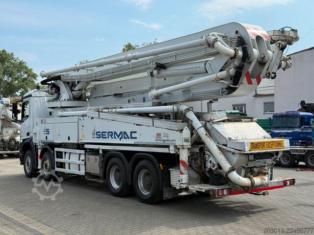 Kamion sa pumpom za beton MERCEDES-BENZ AROCS 4451 8x4 EURO 6 Betonpumpe SERMAC 5RZ51