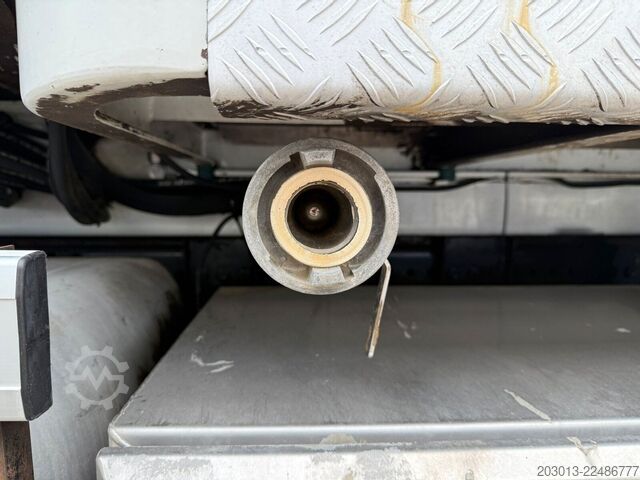Kamion sa pumpom za beton MERCEDES-BENZ AROCS 4451 8x4 EURO 6 Betonpumpe SERMAC 5RZ51