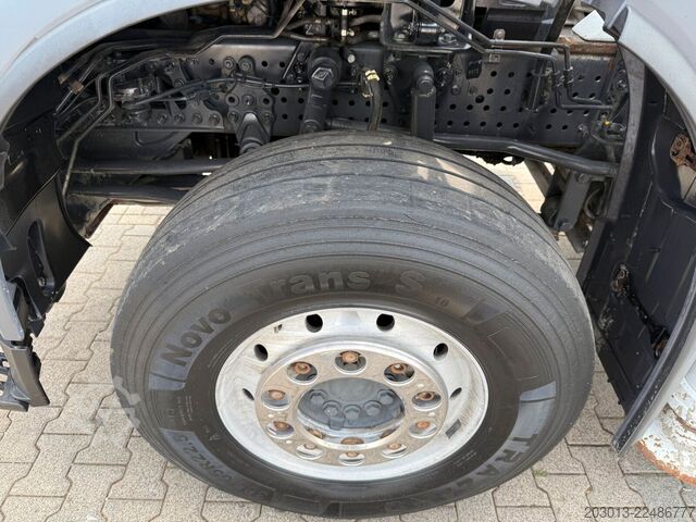 Kamion sa pumpom za beton MERCEDES-BENZ AROCS 4451 8x4 EURO 6 Betonpumpe SERMAC 5RZ51