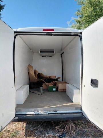 Furgon sa rashladnim sandukom FIAT Ducato L3H2 130 2.2