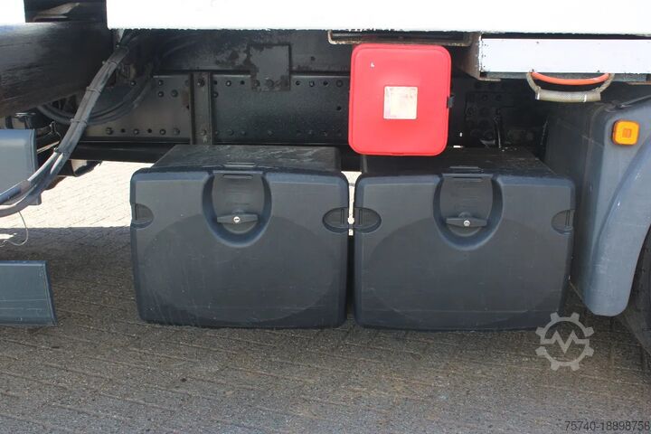 Vrachtwagen met kraan MAN TGS 26.440 + HMF 22T/M + remote + 6x2 steering ...