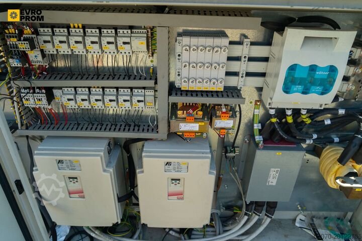 Chiller Used Aircooled chiller DAIKIN EWAD460BZSS001 459 KW. 2012 yom