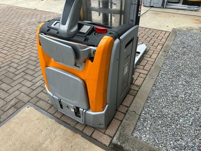 VS-22422 Electric triplex stacker Still EXVSF14 5016mm STILL EXVSF14